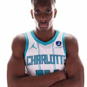 百家乐官网-24岁生日快乐！NBA官方晒照为穆萨-迪亚巴特庆生