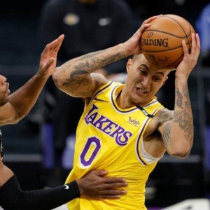 库兹马爆发小加回暖 湖人拒绝连败守住西部前四