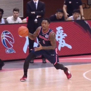 百家乐-马尚跟腱断裂赛季报销！广东三连冠之路蒙上阴影